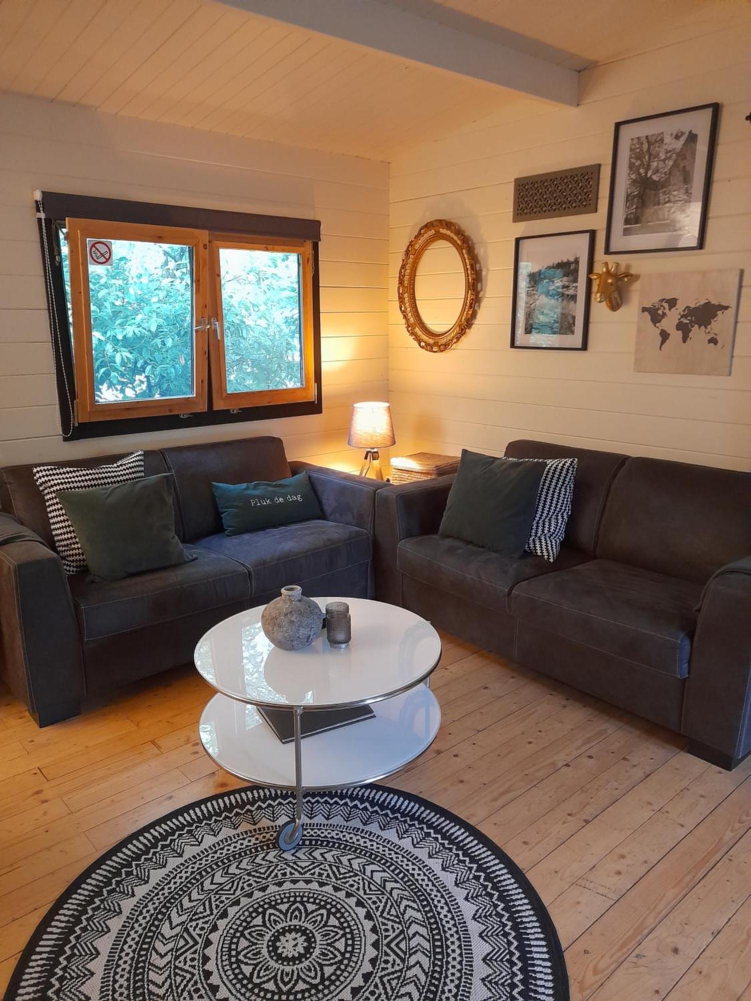 Carpe Diem, Het Ruime Chalet Met Houtkachel Nabij Wildlands Emmen Schoonebeek Quarto foto